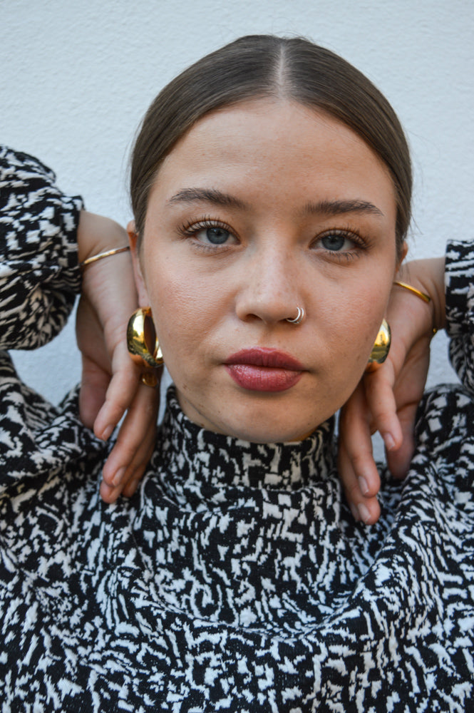 Amano Angie Vintage Yellow Gold Hoop Earrings