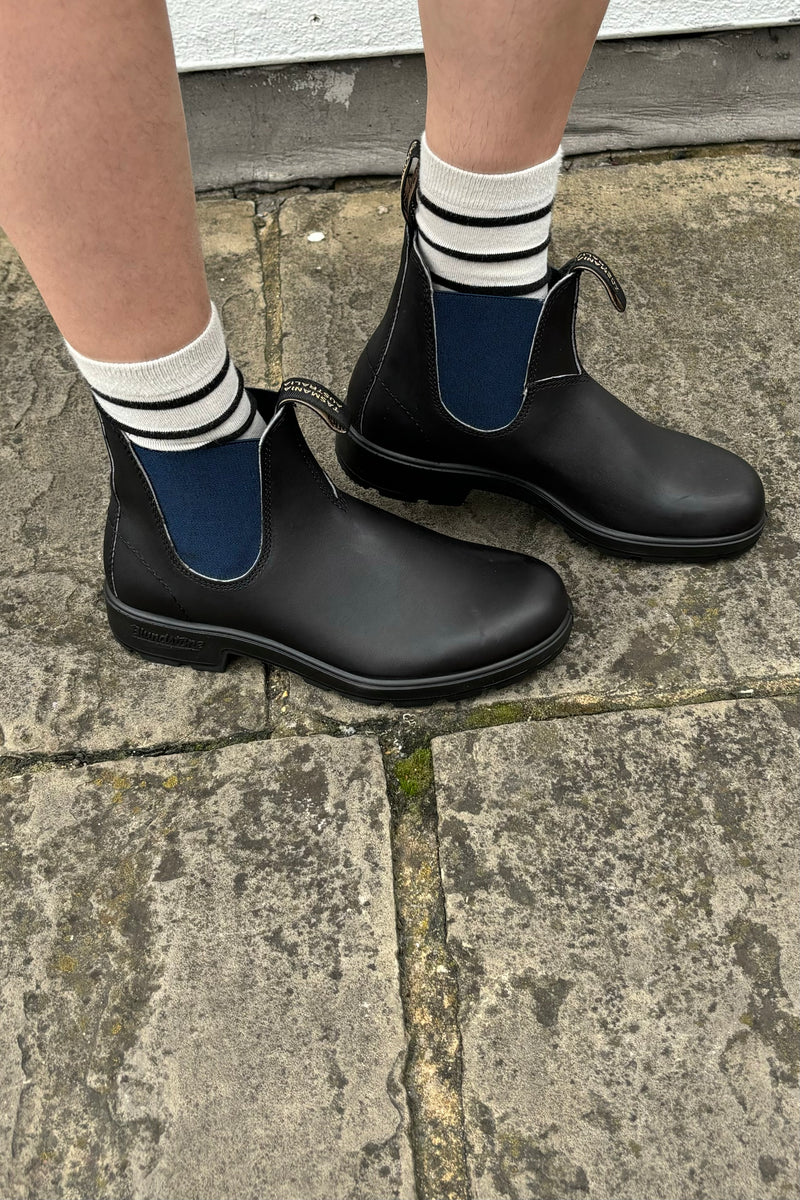 Blundstone 1917 Black Leather with Navy Boots