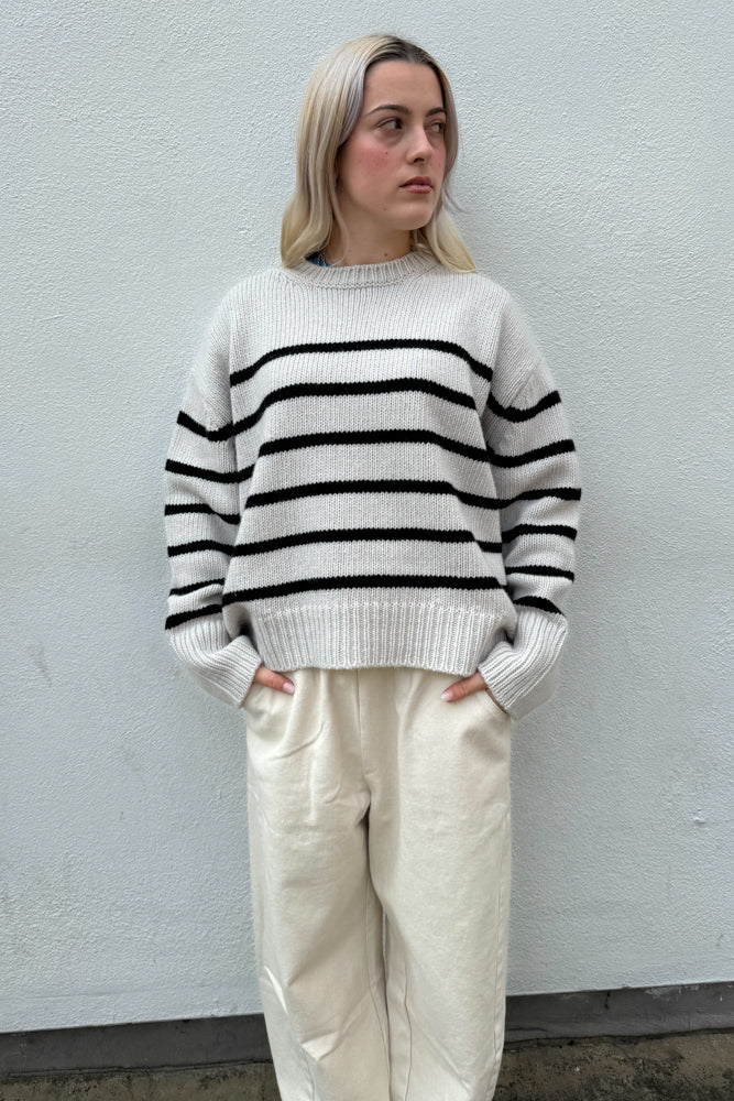 Leveté Perle Cream Noir Stripe Sweater